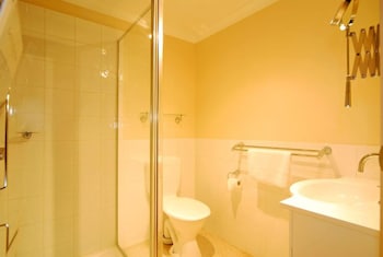 Merlot - Accommodation Main Beach 4