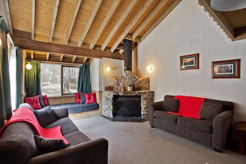Battys - Accommodation Main Beach 6