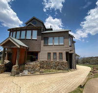 Camelot - Accommodation Main Beach