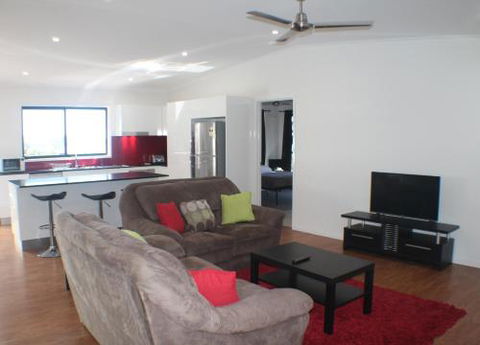 Yachtsmans Paradise Whitsundays - Accommodation Main Beach 3