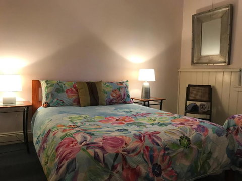 Flying Fox Backpackers - Accommodation Main Beach 4