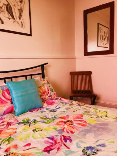 Flying Fox Backpackers - Accommodation Main Beach 1