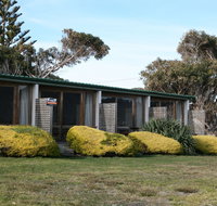 Seaview Holiday Park and  Hostel - Accommodation Main Beach