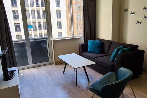 Absolute Collins - Accommodation Main Beach 5