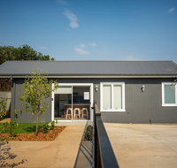 Kirsten Accommodation Parkes - Accommodation Main Beach