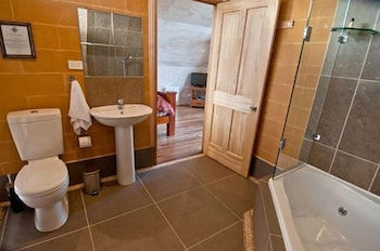 43 Degrees Bruny Island - Accommodation Main Beach 2