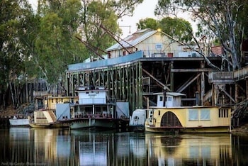 Echuca Moama Holiday Accommodation 2 - Accommodation Main Beach 3