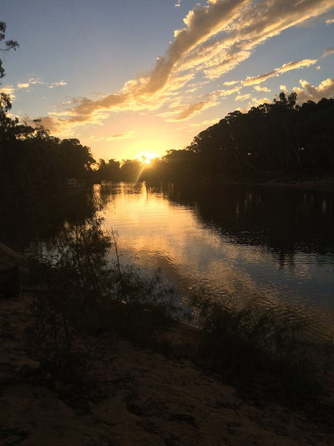 Echuca Moama Holiday Accommodation 2 - Accommodation Main Beach 1