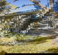 Ecocrackenback 10 'Sustainable chalet close to the slopes.' - Accommodation Main Beach