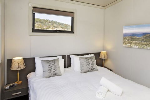 Ecocrackenback 14 Sustainable Luxurious Chalet Close To The Slopes. - Accommodation Main Beach 3