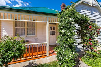 Rosehaven Cottage - Accommodation Main Beach 1