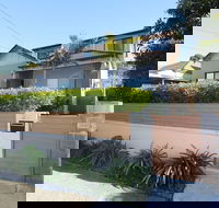 3 Bedroom cozy holiday home - Accommodation Main Beach