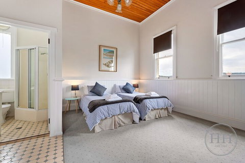 Windarra On High - Accommodation Main Beach 2