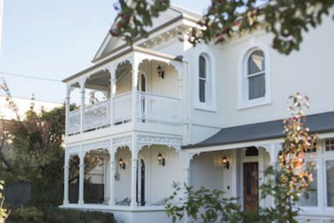 Windarra On High - Accommodation Main Beach 0