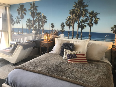 Lorne World - Accommodation Main Beach 5