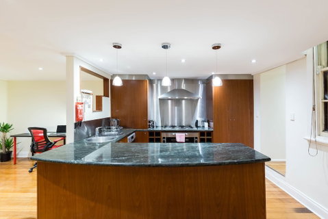 HELENA, 2BDR Fitzroy House - Accommodation Main Beach 5