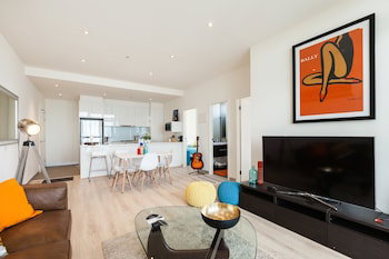 LENA, 2BDR Southbank Apartment - Accommodation Main Beach 1