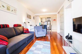 WESLEY, 2BDR Carlton Apartment - Accommodation Main Beach 1