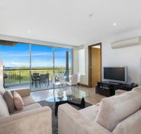 Luxury 2 Bed Apartment located in the Santai Resort - Accommodation Main Beach