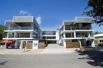 West Point QLD Accommodation Main Beach