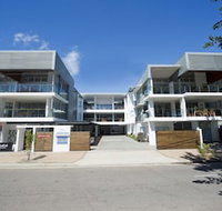 Maggies Beachfront Apt. 1 - Accommodation Main Beach