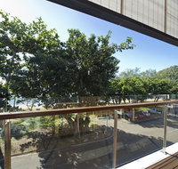 Maggies Beachfront Apt. 5 - Accommodation Main Beach