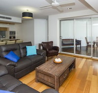 Maggies Beachfront Apt. 11 - Accommodation Main Beach