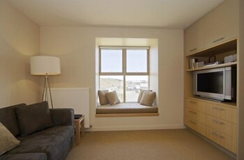 Chalet Hotham 3 - Accommodation Main Beach 2