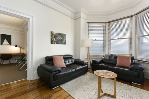 Trinity Hill Apartments - Accommodation Main Beach 1