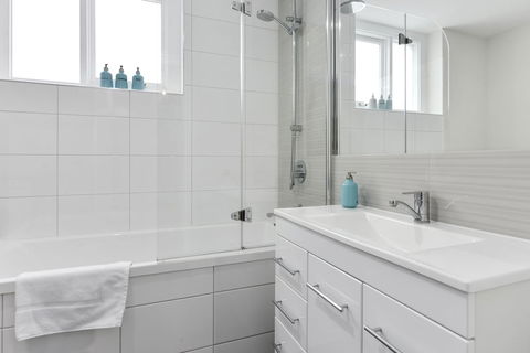Trinity Hill Apartments - Accommodation Main Beach 2