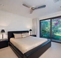 Sea Pearl 10 Corlette Point Road - Accommodation Main Beach