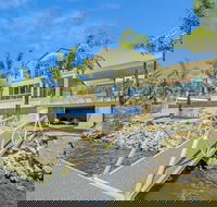 Lakehouse Family Oasis - Accommodation Main Beach