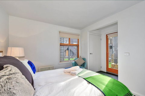 Piqueos 2 - Accommodation Main Beach 3
