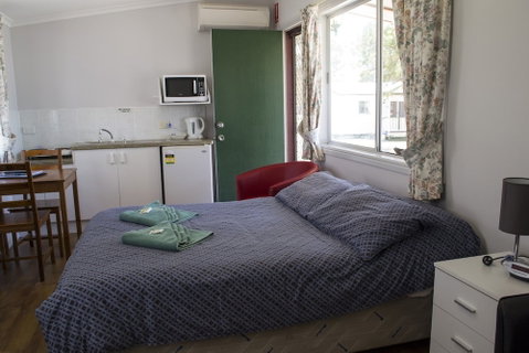 BIG4 Warwick Holiday Park - Accommodation Main Beach 1