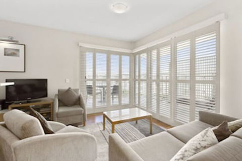 RESORT On The BEACH 4302 - Accommodation Main Beach 0