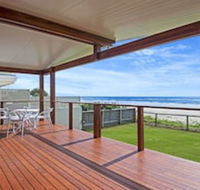 Palm Beach Absolute Beach Front Holiday Home - Accommodation Main Beach
