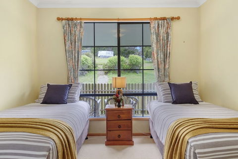 Omaroo Cottage Bruny Island - Accommodation Main Beach 1