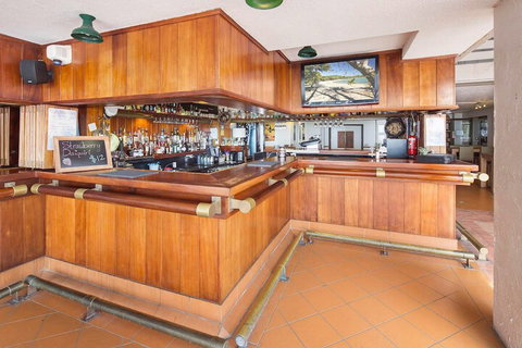 Ocean Views 9 - Accommodation Main Beach 7