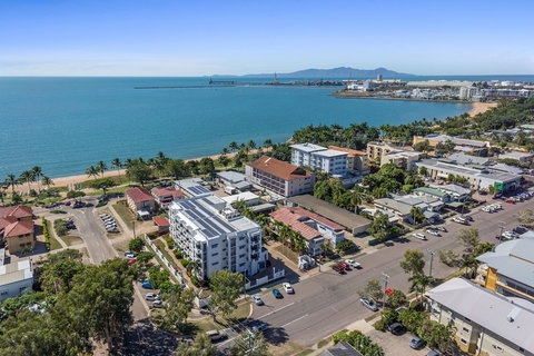 Madison Ocean Breeze - Accommodation Main Beach 6