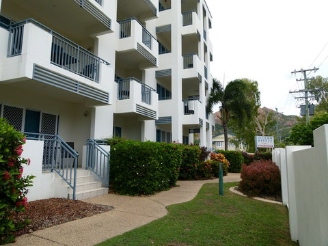 Madison Ocean Breeze - Accommodation Main Beach 4