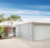 Sunrise Cove - Accommodation Main Beach