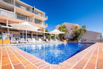 Ocean Views 14 - Accommodation Main Beach 0