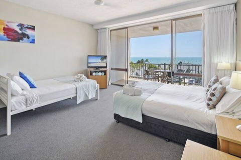 Ocean Views 9A - Accommodation Main Beach 7