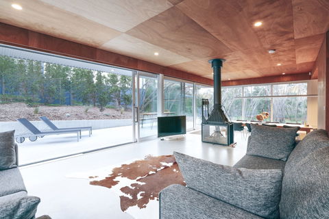 SeaSalt Beach House - Accommodation Main Beach 1