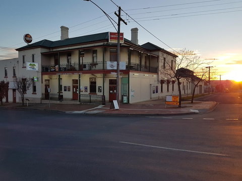 Orbost Club Hotel - Accommodation Main Beach 1