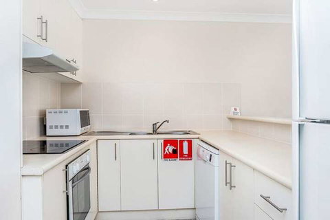 A PERFECT STAY - Heather's Hideaway - Accommodation Main Beach 2