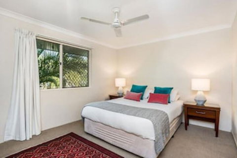 A PERFECT STAY - Heather's Hideaway - Accommodation Main Beach 0