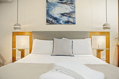 Airlie Guest House - Accommodation Main Beach 4