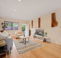 Tranquil  Spacious Home Near Shopping Mall - Accommodation Main Beach