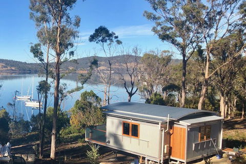 Free Spirit Pods - Accommodation Main Beach 3